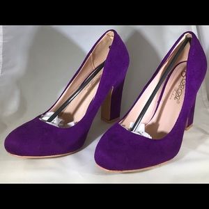 Pretty purple pumps